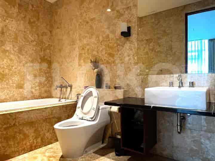 Tipe 4 Kamar Tidur di Lantai Tinggi untuk disewakan di Essence Darmawangsa Apartemen - fci57e 4
