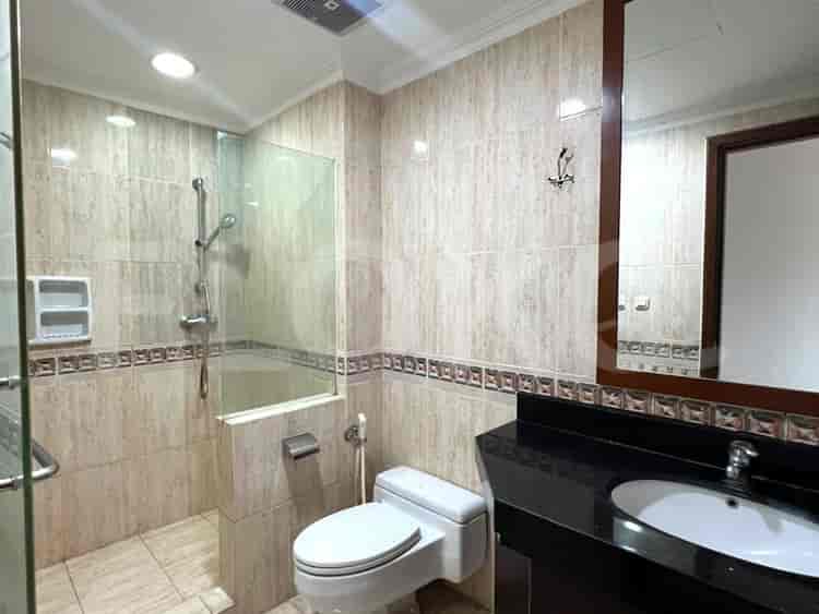 3 Bedroom on Middle Floor for Rent in Kusuma Chandra Apartment - fsue1d 4