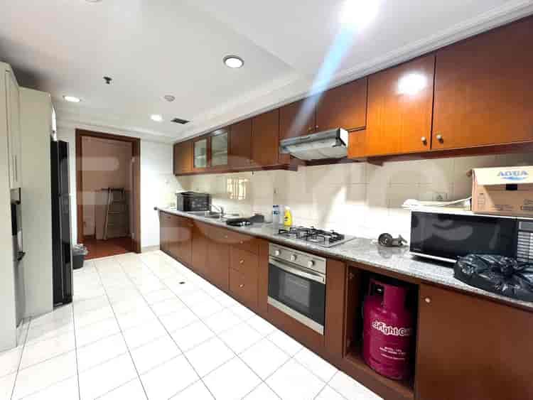 3 Bedroom on Middle Floor for Rent in Kusuma Chandra Apartment - fsue1d 3