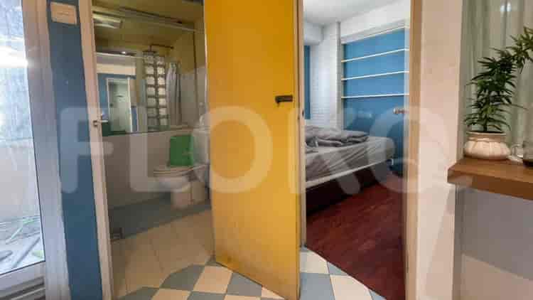 2 Bedroom on Middle Floor for Rent in Kalibata City Apartment - fpa24c 5