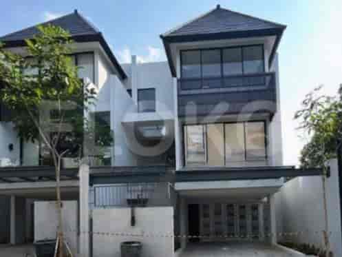 Dijual Rumah 3 BR, Luas 265 m2 di Serenia Hills Quantum Extensions, Lebak Bulus - RHAScde 1