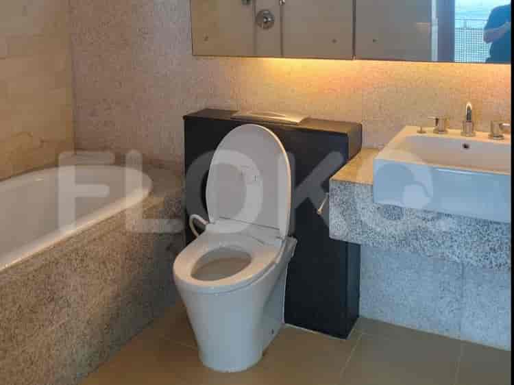 Tipe 3 Kamar Tidur di Lantai Tinggi untuk disewakan di The Summit Apartemen - fkeab8 4