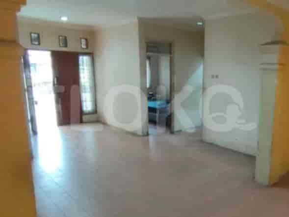 RHASbb4 | House in Tangerang for Sale: 3BR with Garden 3