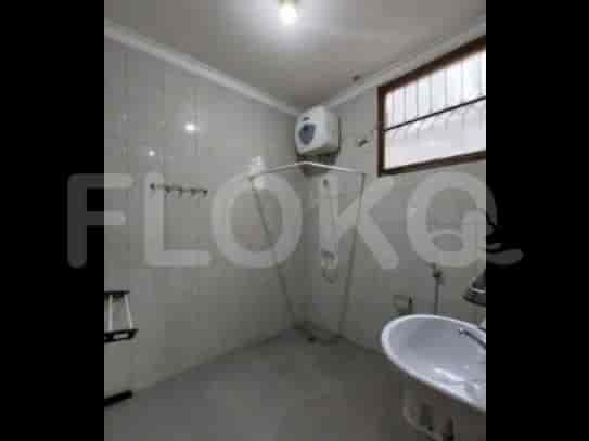 RHASe18 | House Kebon Jeruk Sale with 4BR & 2 Floors 3