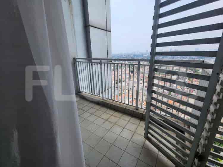 Tipe 2 Kamar Tidur di Lantai Menengah untuk disewakan di Essence Darmawangsa Apartemen - fci661 3