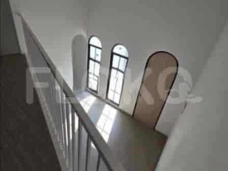 RHAS6ed | House in Jakarta Barat for Sale - 2 Floors 2