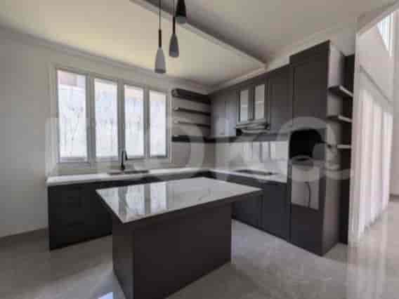 Dijual Rumah 4 BR, Luas 300 m2 di Sentul City Area, Bogor - RHASb8c 5