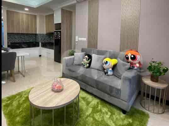 Tipe 3 Kamar Tidur di Lantai Menengah untuk disewakan di Permata Hijau Suites Apartemen - fpe463 1