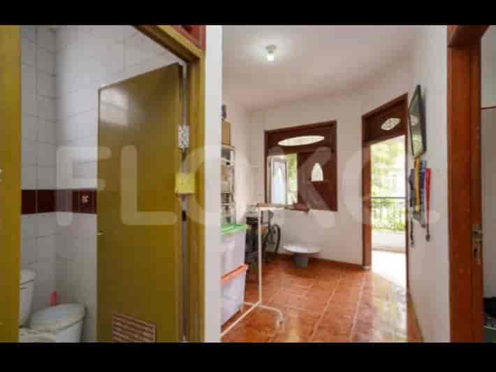 Dijual Rumah 5 BR, Luas 300 m2 di Perumahan Taman Bougenville Bekasi, Bekasi - RHAS2ef 4