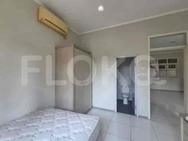 400 sqm, 6 BR house for rent in Jalan Besakih, Mega Kuningan - RHAa57 3