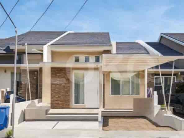 Dijual Rumah 2 BR, Luas 57 m2 di Komplek Agra Kemala Bahagia, Bekasi Utara - RHASc94 1