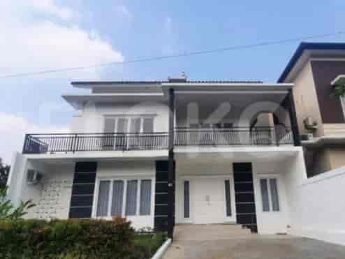 Dijual Rumah 4 BR, Luas 300 m2 di Sentul City Area, Bogor - RHASb8c 1