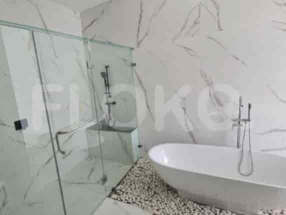 Dijual Rumah 5 BR, Luas 200 m2 di Muara Karang, Pluit - RHAS0e7 5