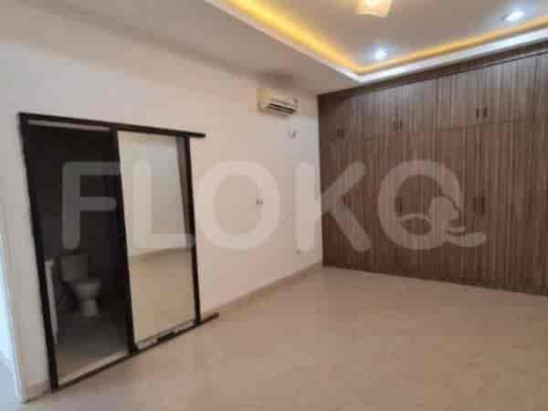 Dijual Rumah 5 BR, Luas 200 m2 di Muara Karang, Pluit - RHAS0e7 3