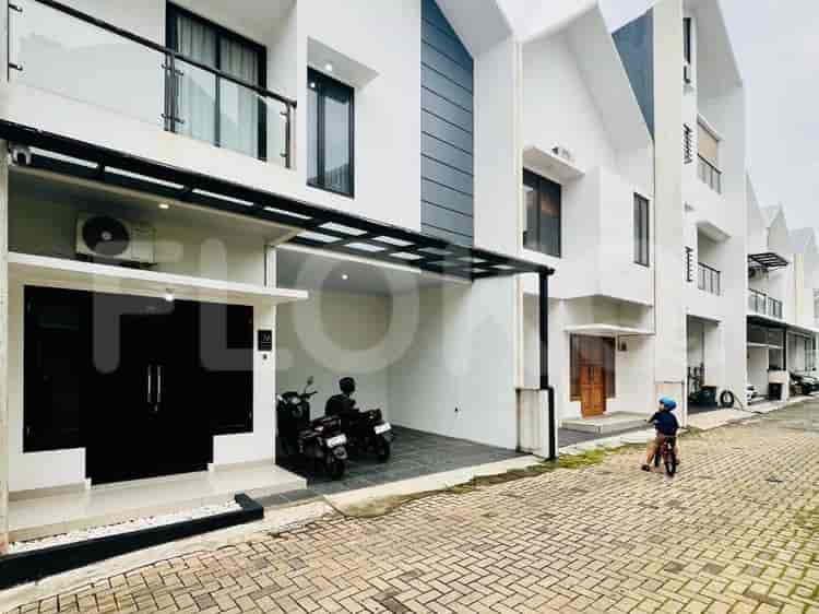 Dijual Rumah 4 BR, Luas 73 m2 di Cilandak, Cilandak - RHAS1e8 1