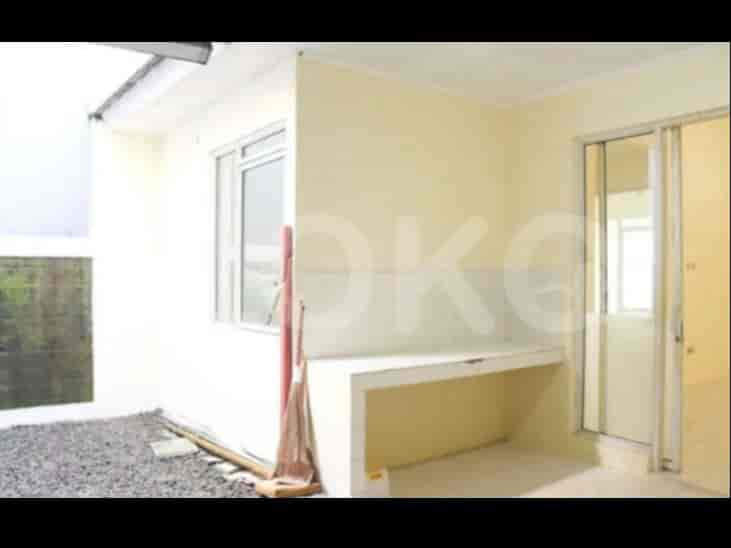 Dijual Rumah 2 BR, Luas 35 m2 di Sukatani, Depok - RHAS331 3