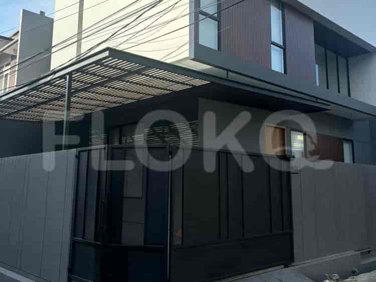 300 sqm, 4 BR house for rent in Kelapa Gading, Kelapa Gading - RHAf2c 1