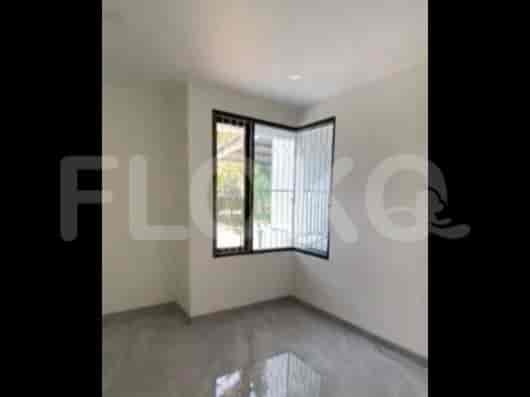 Disewakan Rumah 3 BR, Luas 320 m2 di Taman Modern Jl. Anyelir 1, Cakung - RHA7cd 3