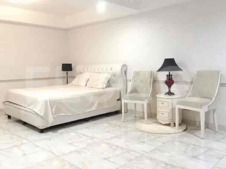 Tipe 4 Kamar Tidur di Lantai Rendah untuk disewakan di Kemang Village Residence - fke4b1 2