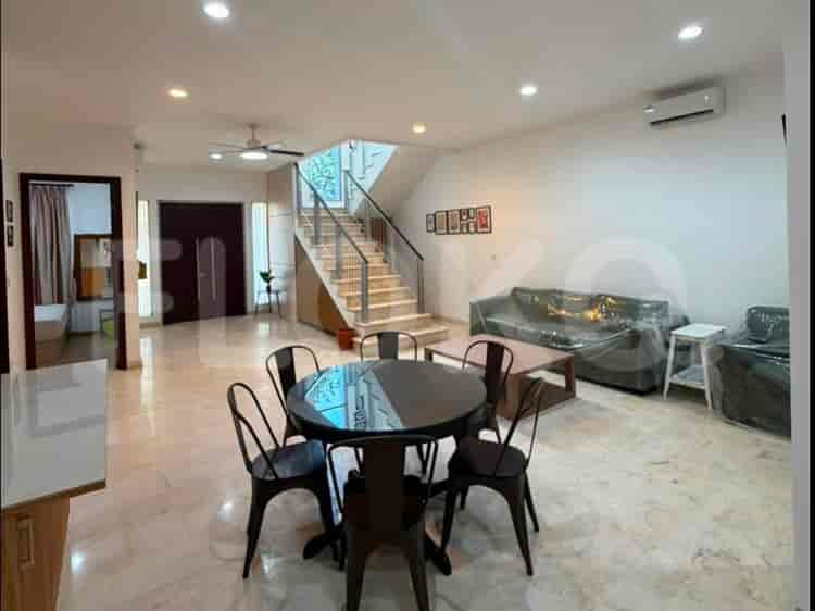 Disewakan Rumah 5 BR, Luas 220 m2 di Pantai Indah Kapuk, Penjaringan - RHAdbf 1