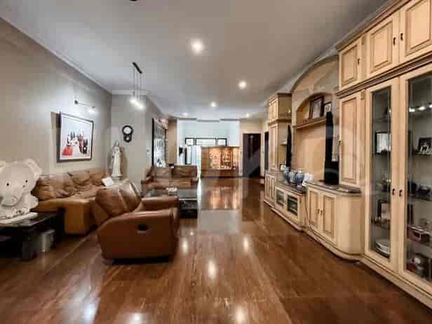 900 sqm, 4 BR house for rent in Puri Indah, Puri Indah - RHA59e 6