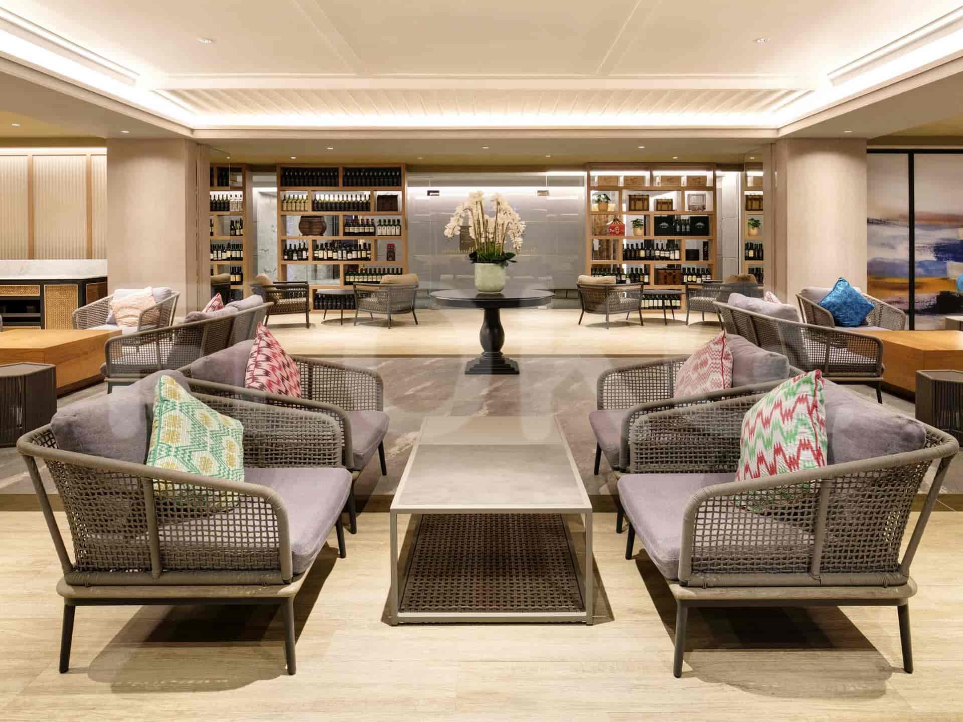 mercure gatsu bar lounge_nw.jpg