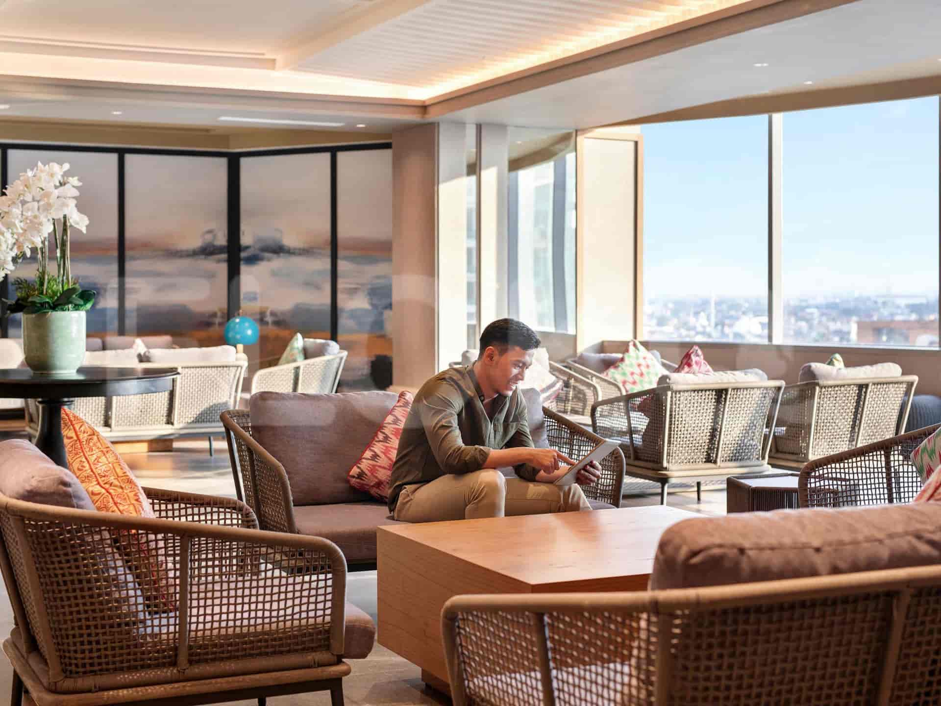 mercure gatsu lounge_nw.jpg