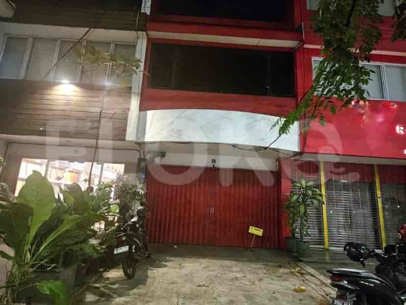 250 sqm, shophouse for rent in Jalan Kyai Maja, Blok M 1