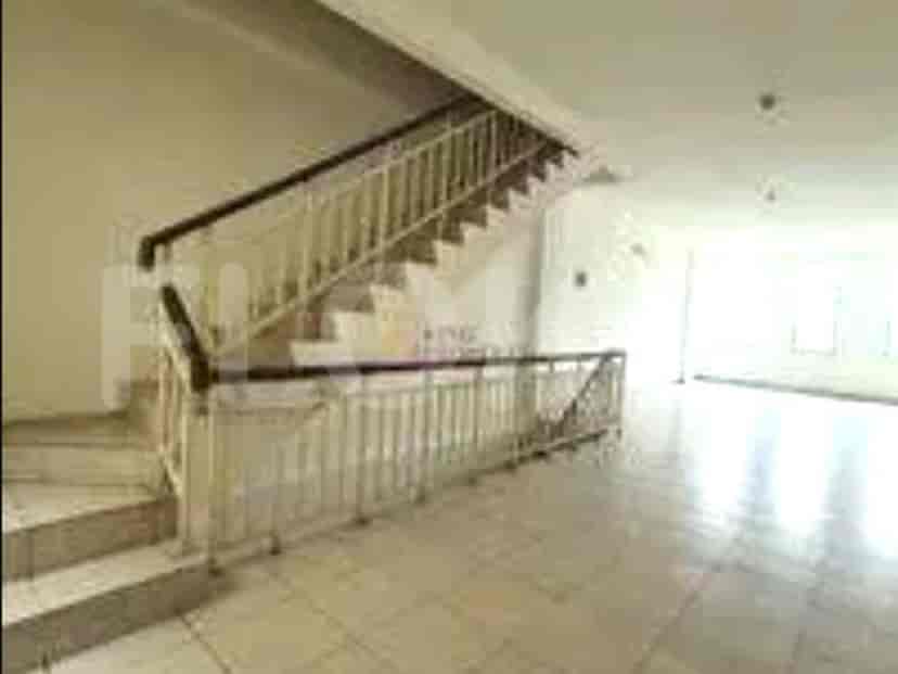 Disewakan Ruko Luas 318 m2 di Puri Mansion, Cengkareng 2