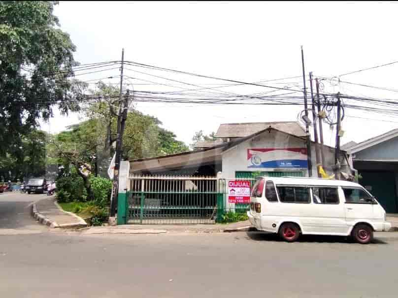 225 sqm, shophouse for sale in Jalan Utama Maulana Hasanudin, Daan Mogot 1
