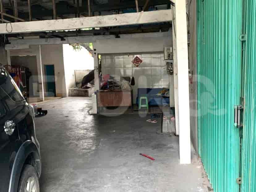 225 sqm, shophouse for sale in Jalan Utama Maulana Hasanudin, Daan Mogot 2