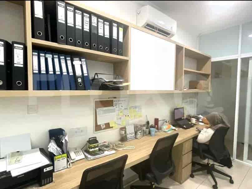 215 sqm, shophouse for sale in Jalan Puri Mansion, Cengkareng 2
