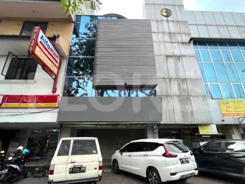 350 sqm, shophouse for sale in Jalan Tomang Blok A1, Kedoya 1