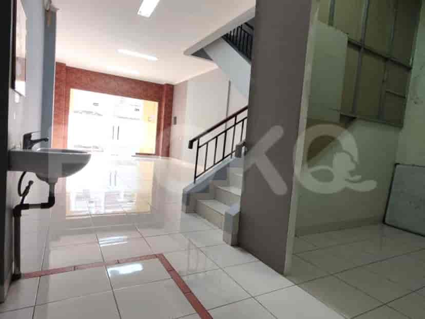 203 sqm, shophouse for sale in Jalan Graha Boulevard, Gading Serpong 2