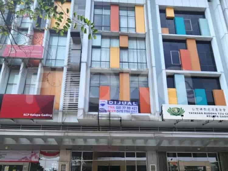 525 sqm, shophouse for sale in Jalan Graha Boulevard Timur, Kelapa Gading - RKS658 1
