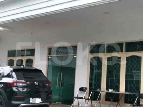 Disewakan Ruko Luas 200 m2 di Jalan Perkutut Bukit Duri, Tebet - RKRb42 1