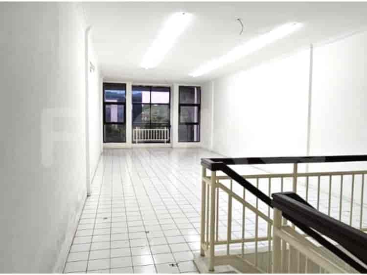 225 sqm, shophouse for rent in Jalan Boulevard Timur, Kelapa Gading - RKR9ff 3
