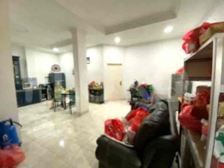 Dijual Ruko Luas 820 m2 di Jalan Jelambar Utama, Grogol - RKS573 2