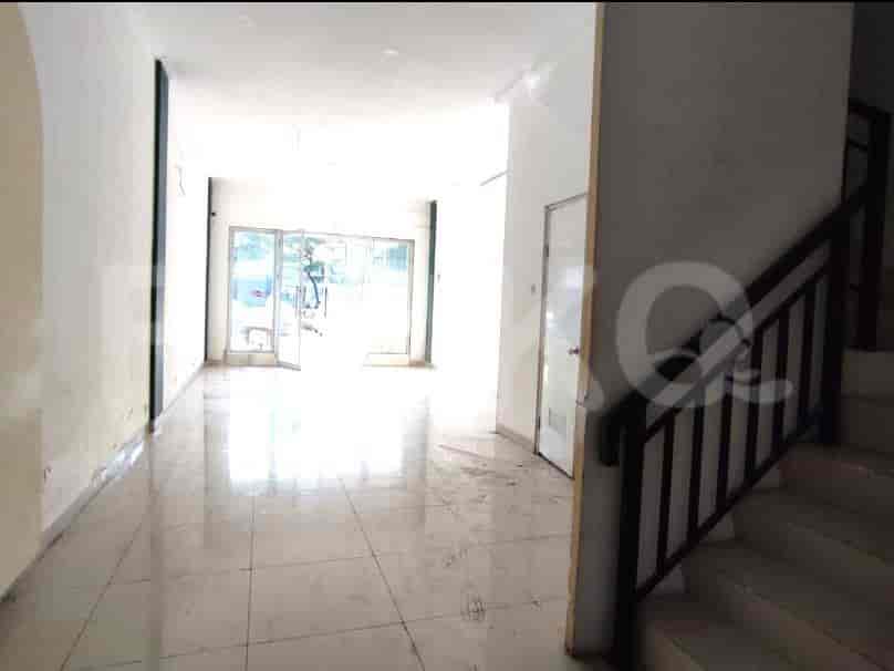 Disewakan Ruko Luas 260 m2 di Jalan Taman Palem, Cengkareng 1