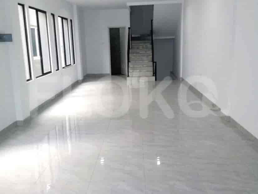 Dijual Ruko Luas 182 m2 di Jalan Taman Palem Lestari, Cengkareng 2