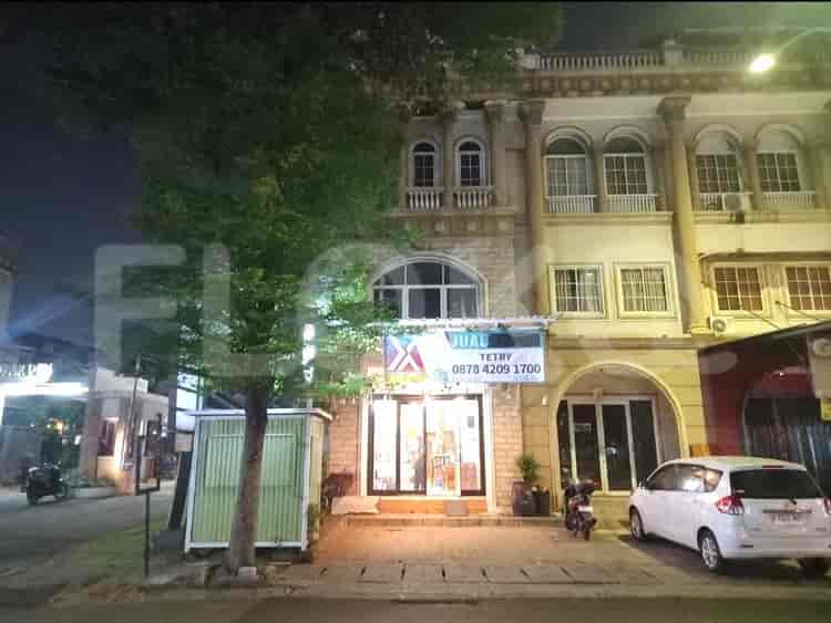 216 sqm, shophouse for sale in Jalan Grand Galaxy, Bekasi - RKS8f9 1