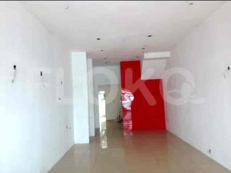 97 sqm, shophouse for rent in Jalan Kiansantang Gebang Raya, Tangerang - RKR3b1 2