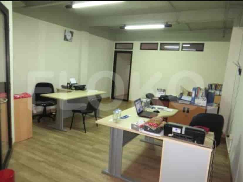 225 sqm, shophouse for rent in Jalan Kebayoran Lama Utara, Ciputat 4