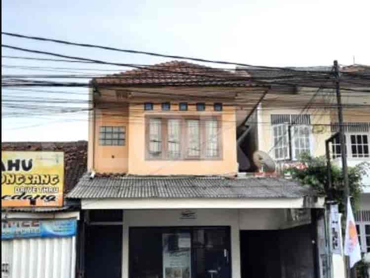 Dijual Ruko Luas 120 m2 di Jalan H. Nawi Raya, Gandaria - RKS4d6 1