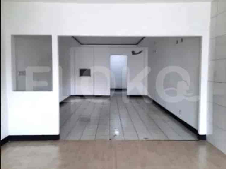 Disewakan Ruko Luas 60 m2 di Jalan H. Nawi Raya, Gandaria - RKRe7f 1