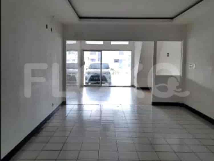 Disewakan Ruko Luas 60 m2 di Jalan H. Nawi Raya, Gandaria - RKRe7f 2
