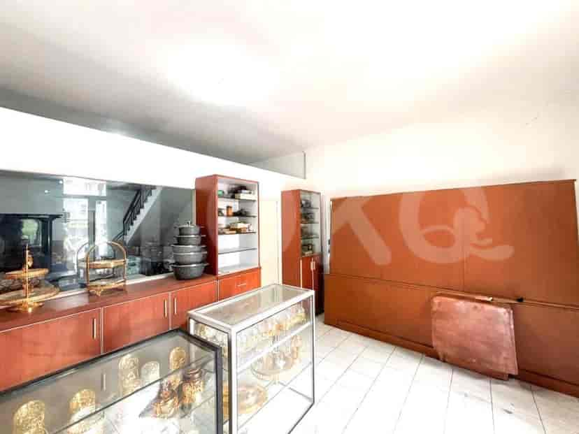 145 sqm, shophouse for sale in Jalan Villa Melati Mas, BSD 2