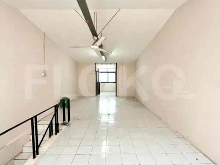 230 sqm, shophouse for sale in Jalan Komplek Ciplaz Klender, Duren Sawit - RKSa88 3