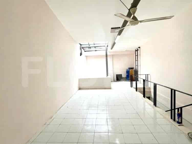 230 sqm, shophouse for sale in Jalan Komplek Ciplaz Klender, Duren Sawit - RKSa88 4