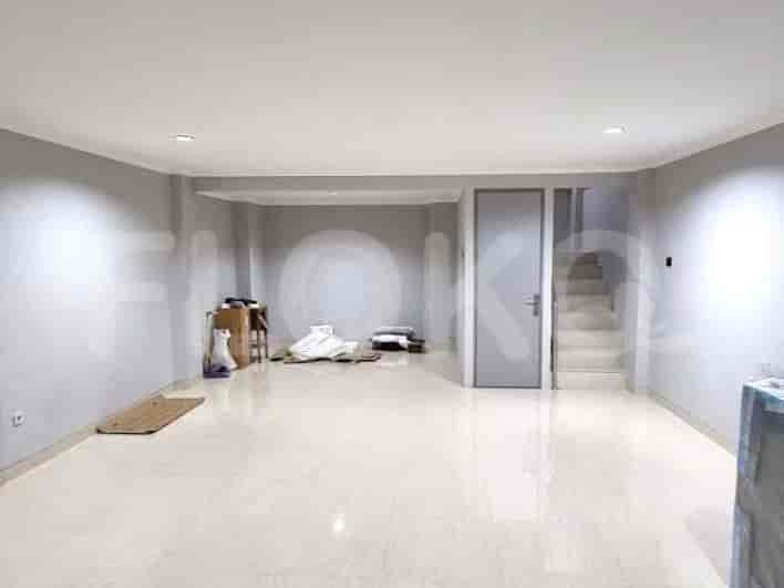288 sqm, shophouse for sale in Jalan Gajah Mada, Gajah Mada 1